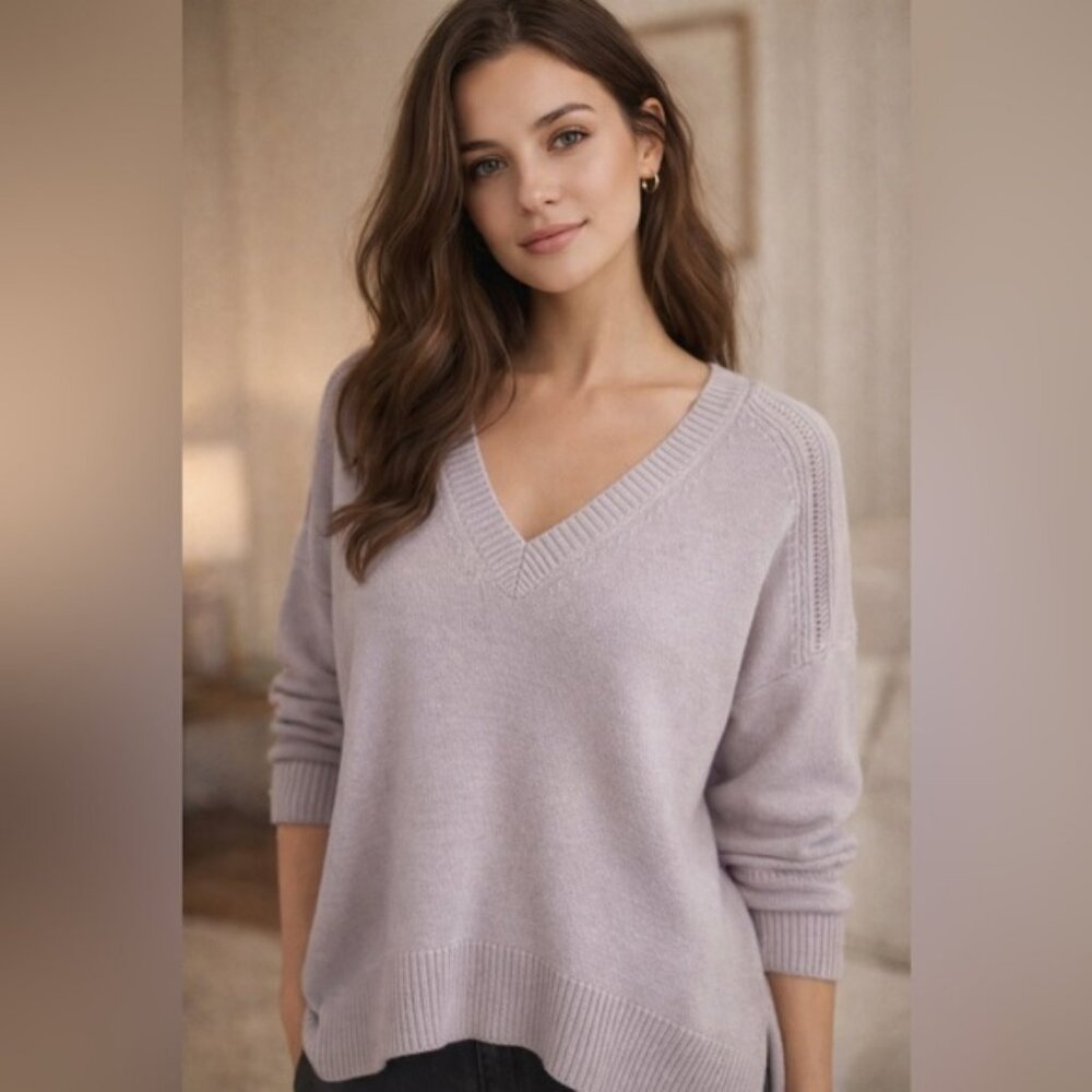 Naked Cashmere Quiet Luxury Lavender 100% Cashmere V-Neck L